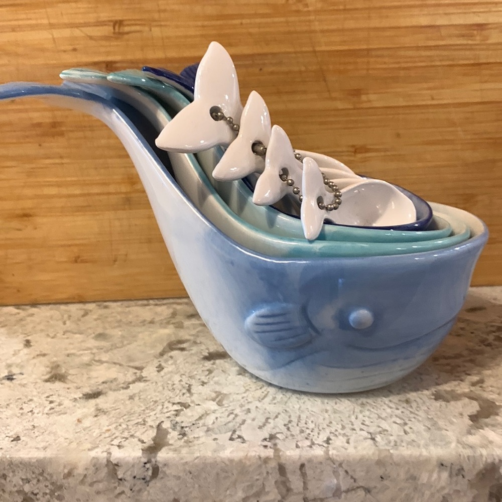 Anthropologie Whale-Tail Measuring Cups and Spoons